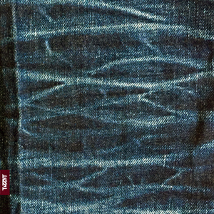 沦为军妓被扒开双腿玩弄
