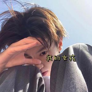 沦为军妓被扒开双腿玩弄
