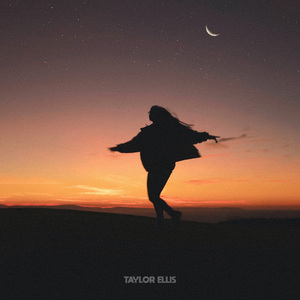 沦为军妓被扒开双腿玩弄
